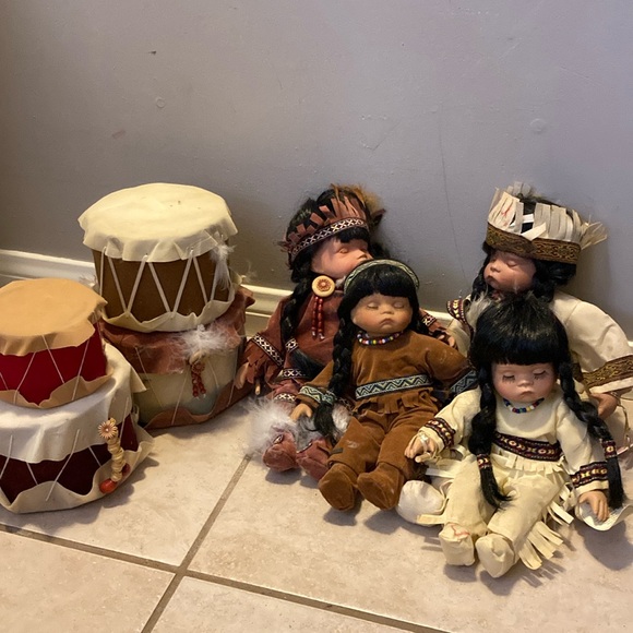 Porcelain Native American Doll Sleeping - Picture 1 of 8